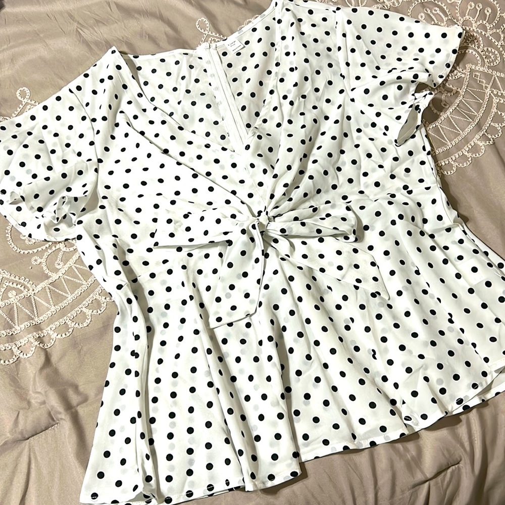 🤍 White & Black Polkadot Babydoll Top 1X NWOT 🤍